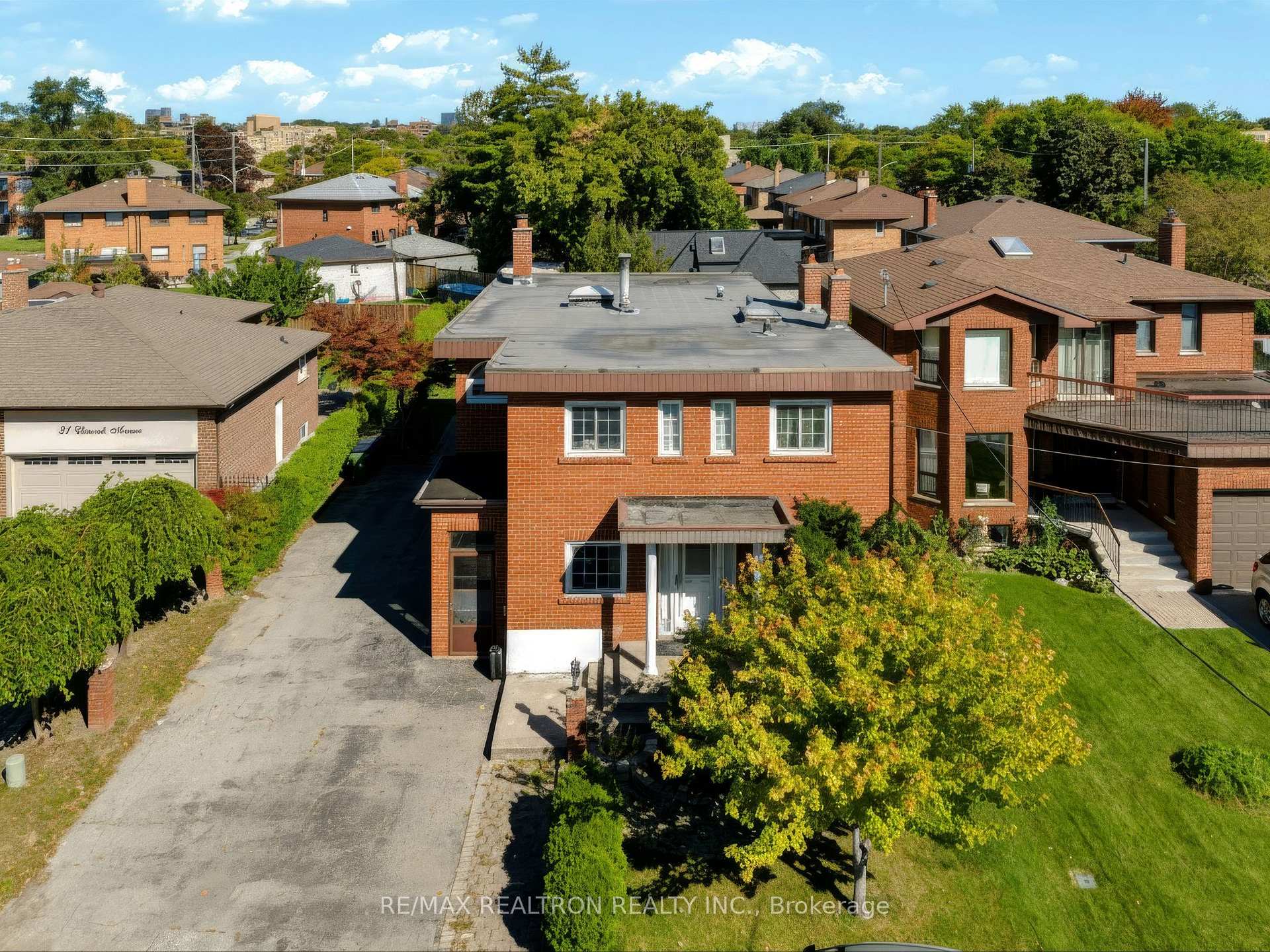 Photo 25 of 77 Chiswick Avenue, North York, Brookhaven-Amesbury — HOMEH