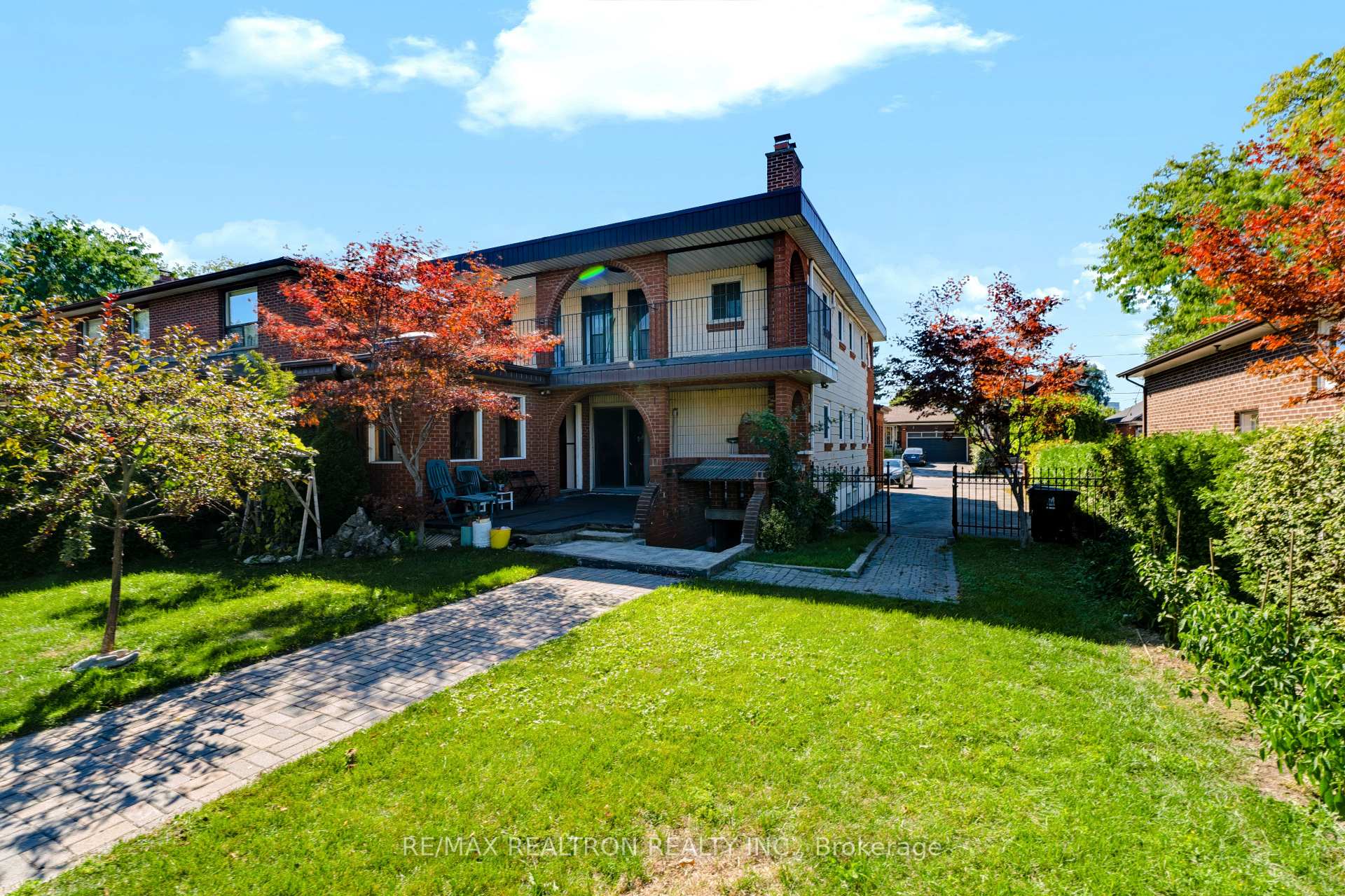 Photo 26 of 77 Chiswick Avenue, North York, Brookhaven-Amesbury — HOMEH