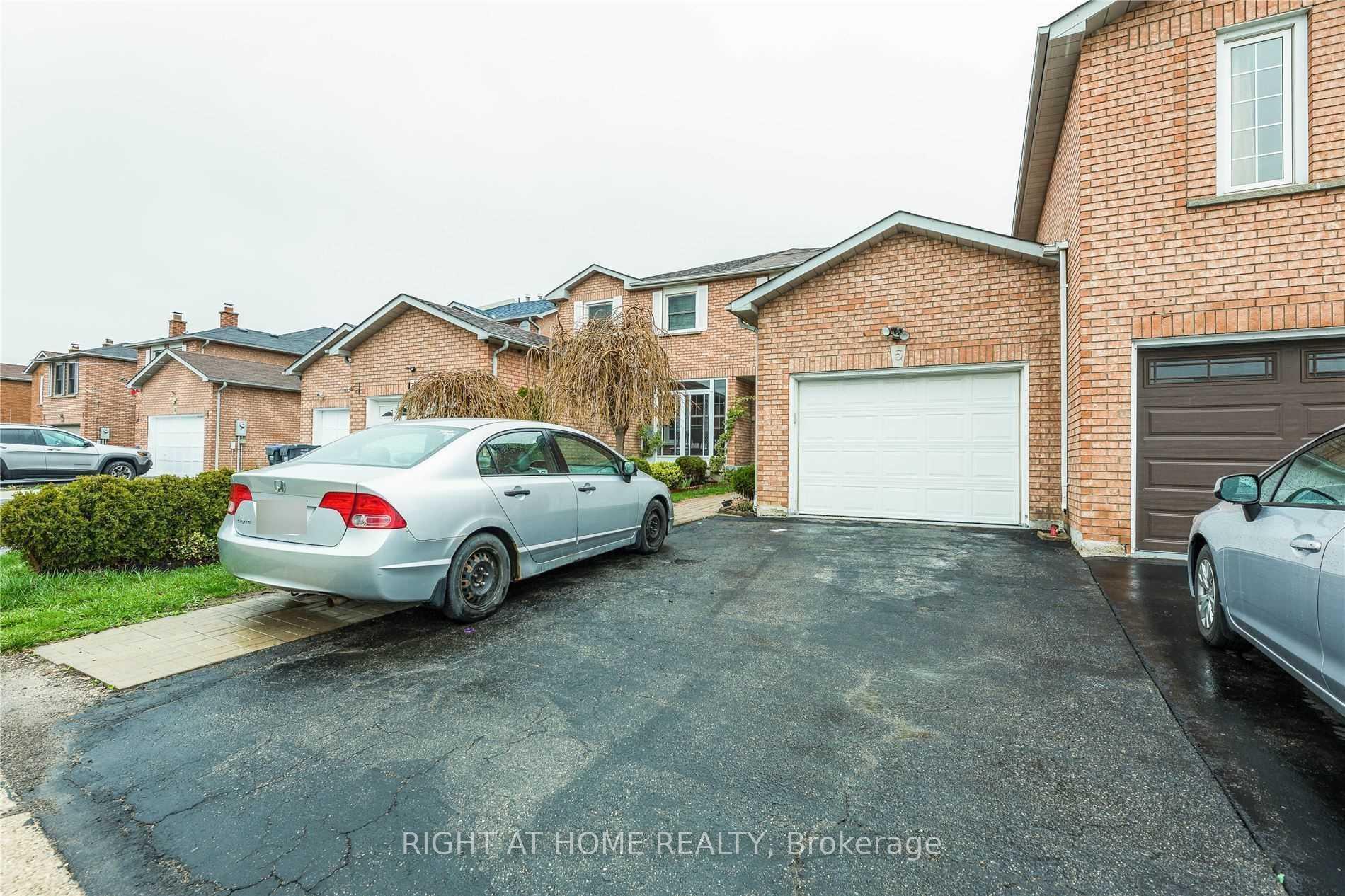 Photo 1 of 5 Cutters Crescent W, Brampton, Fletcher's West — HOMEH