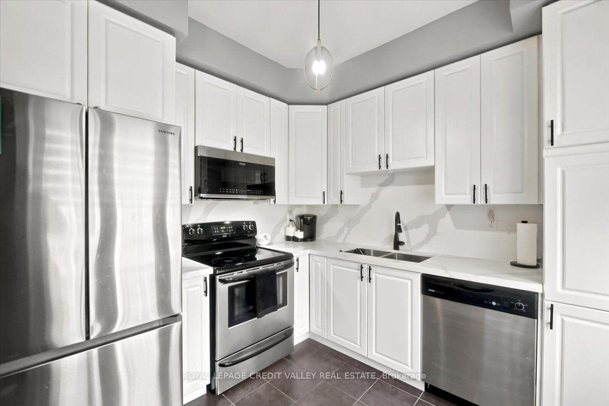 Photo 6 of Unit 55, 1250 St. Martins Drive, Pickering, Bay Ridges — HOMEH