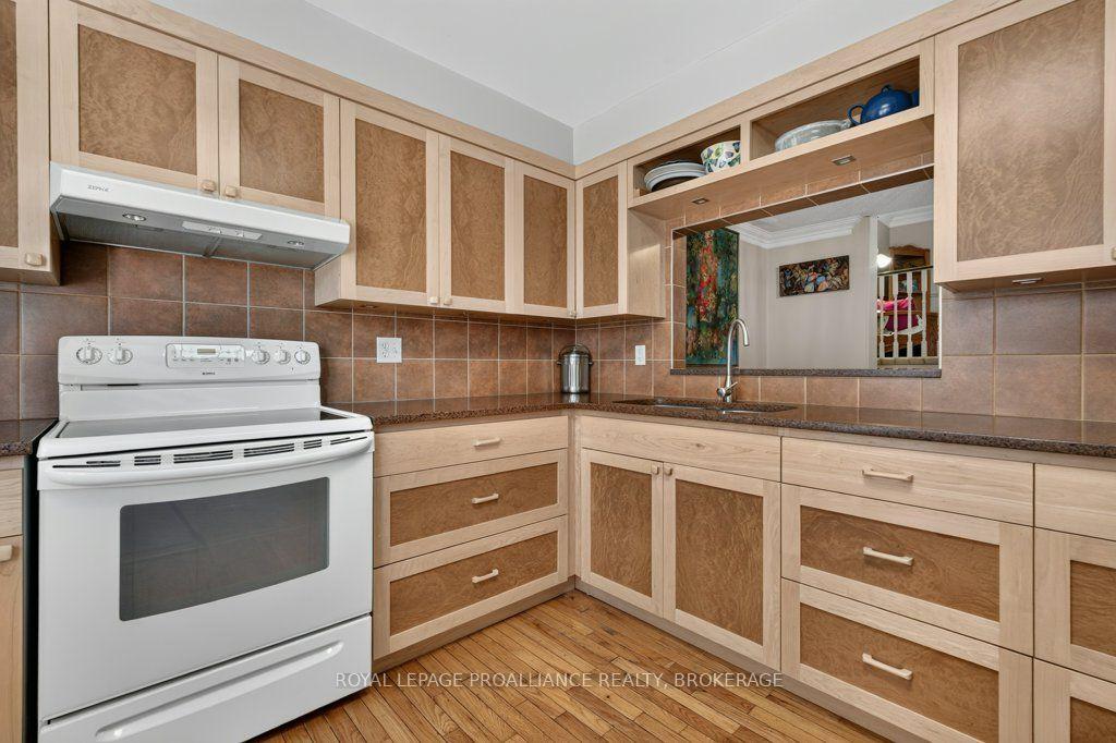 Photo 9 of Unit 39, 1 Place D'armes, Kingston, East of Sir John A. Blvd — HOMEH
