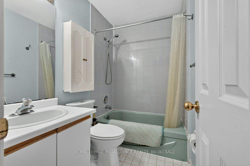 Photo 22 of Unit 39, 1 Place D'armes, Kingston, East of Sir John A. Blvd — HOMEH