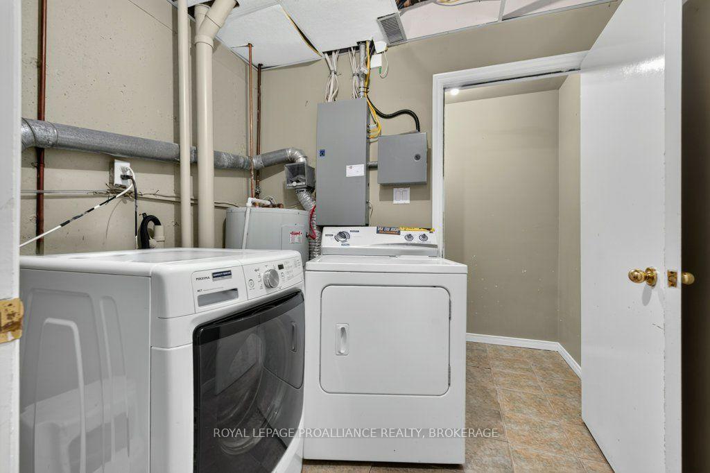 Photo 27 of Unit 39, 1 Place D'armes, Kingston, East of Sir John A. Blvd — HOMEH