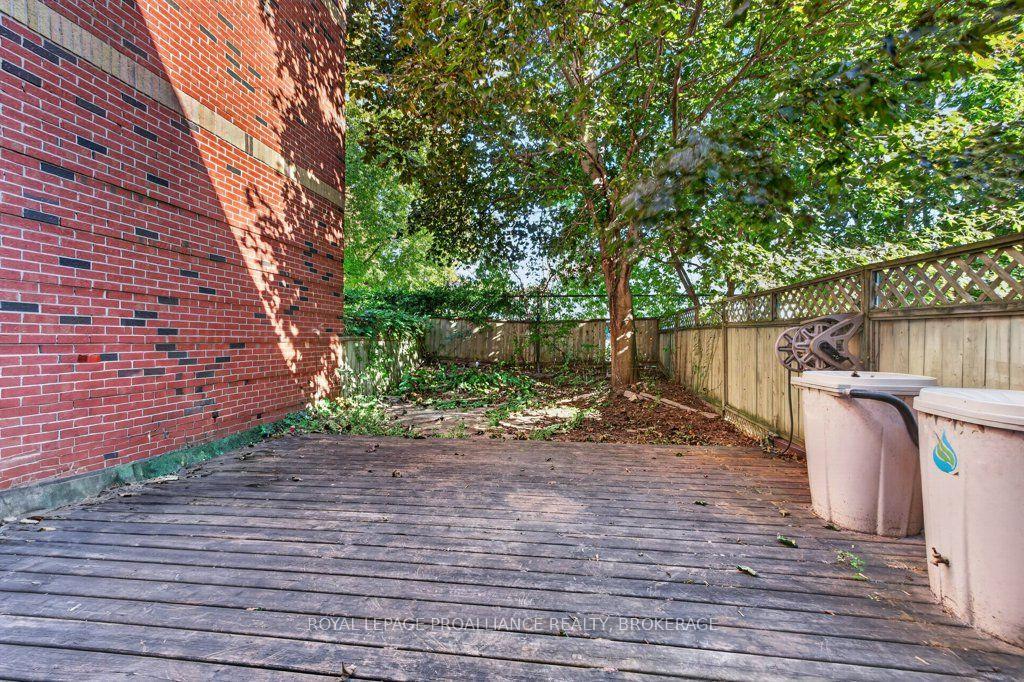 Photo 31 of Unit 39, 1 Place D'armes, Kingston, East of Sir John A. Blvd — HOMEH