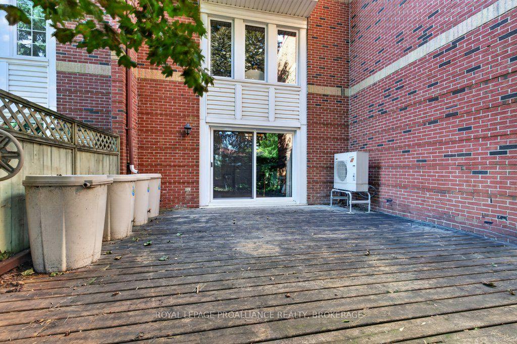 Photo 33 of Unit 39, 1 Place D'armes, Kingston, East of Sir John A. Blvd — HOMEH