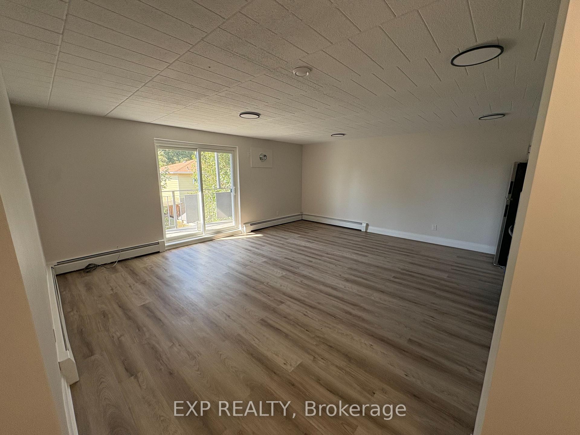 Photo 10 of Unit 405, 4422 Huron Street, Niagara Falls, Downtown — HOMEH