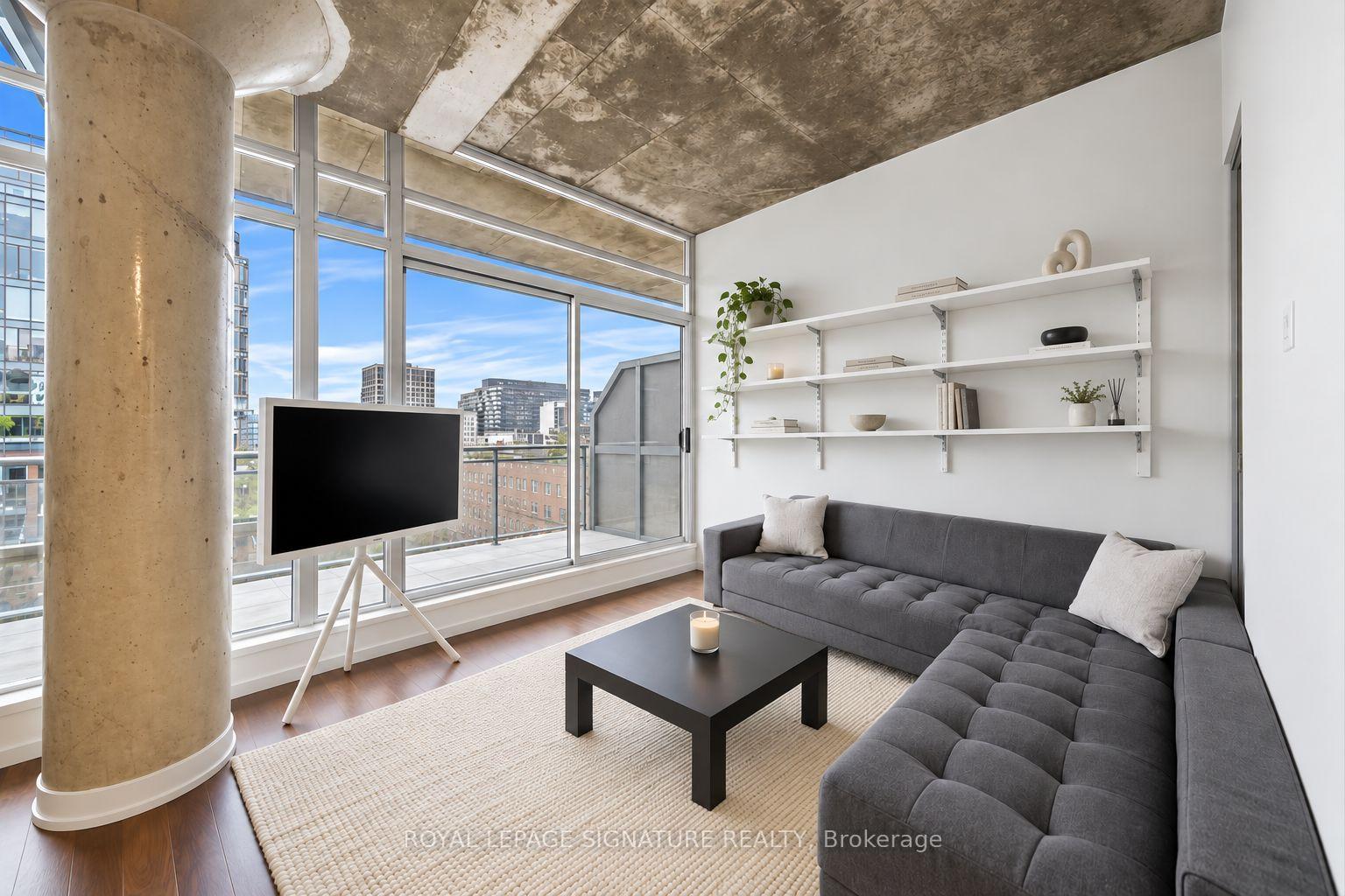 Photo of Unit 807, 66 Portland Street