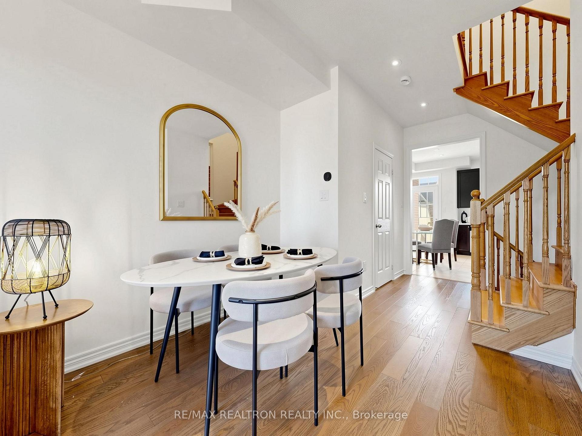 Photo 8 of 71 Dundas Way, Markham, Greensborough — HOMEH