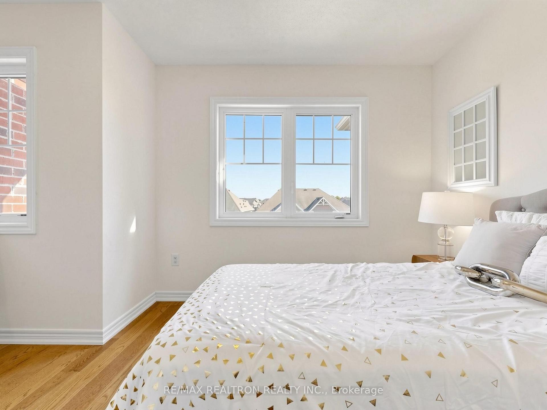 Photo 30 of 71 Dundas Way, Markham, Greensborough — HOMEH