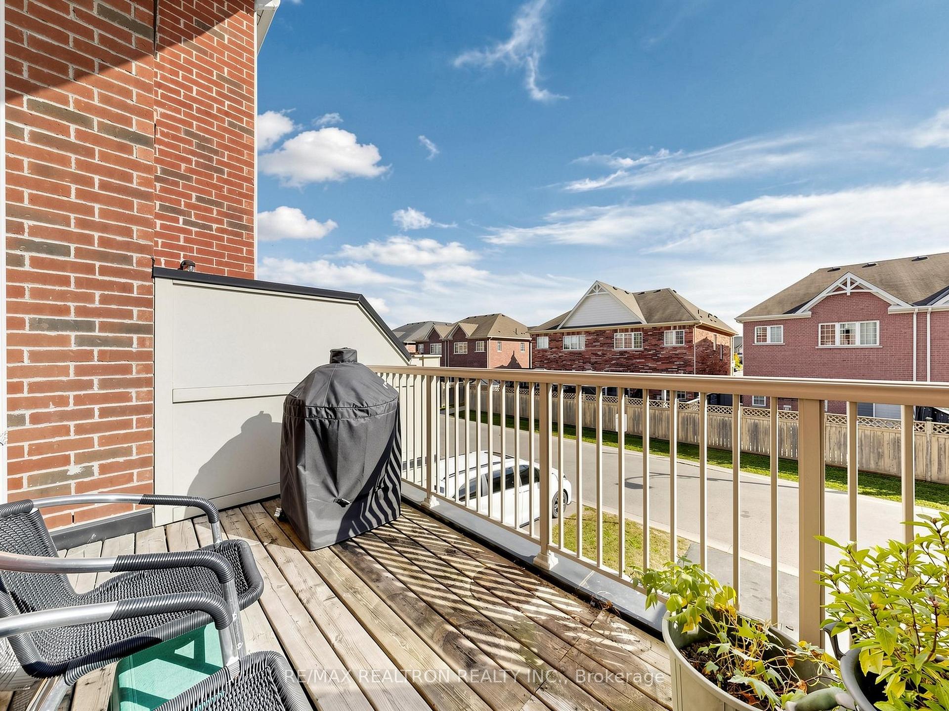 Photo 45 of 71 Dundas Way, Markham, Greensborough — HOMEH