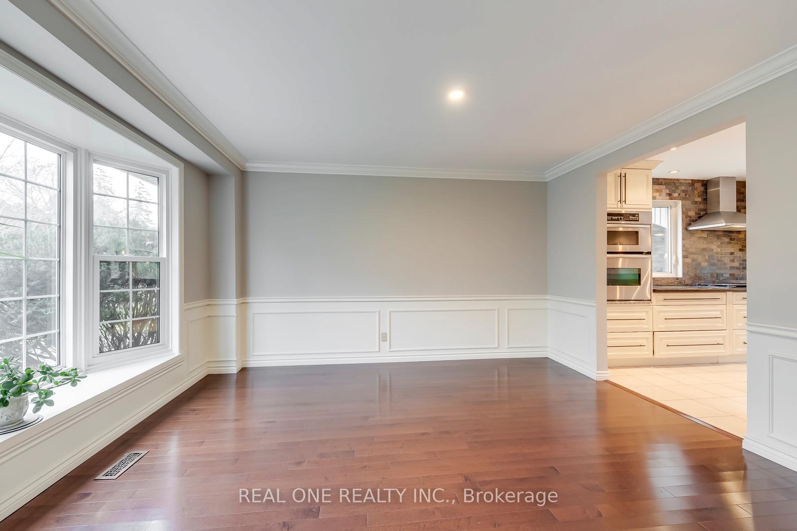 Photo 7 of 120 Blyth Crescent, Oakville, Ford — HOMEH