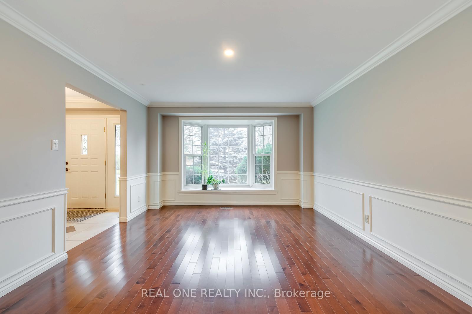 Photo 8 of 120 Blyth Crescent, Oakville, Ford — HOMEH