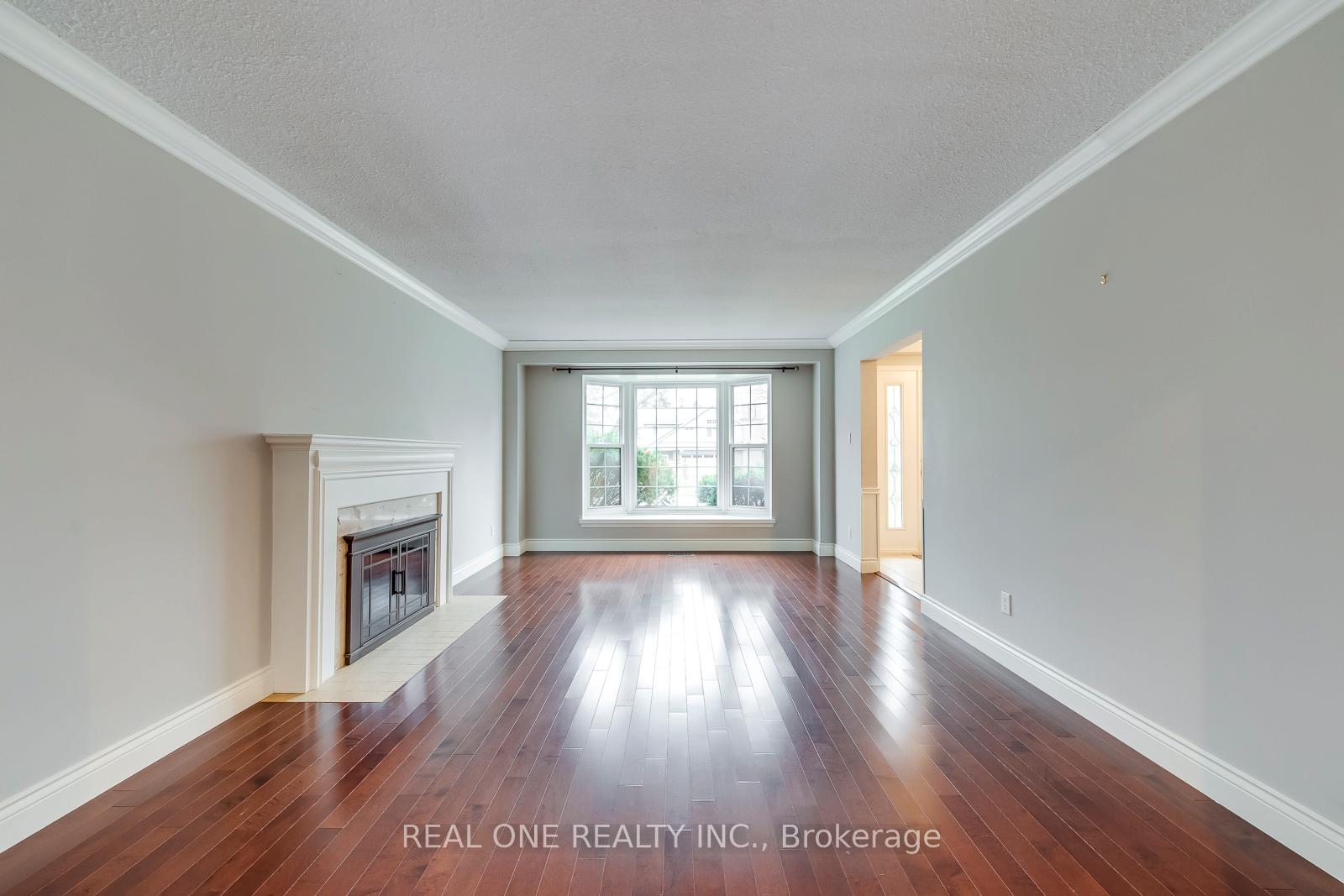 Photo 10 of 120 Blyth Crescent, Oakville, Ford — HOMEH