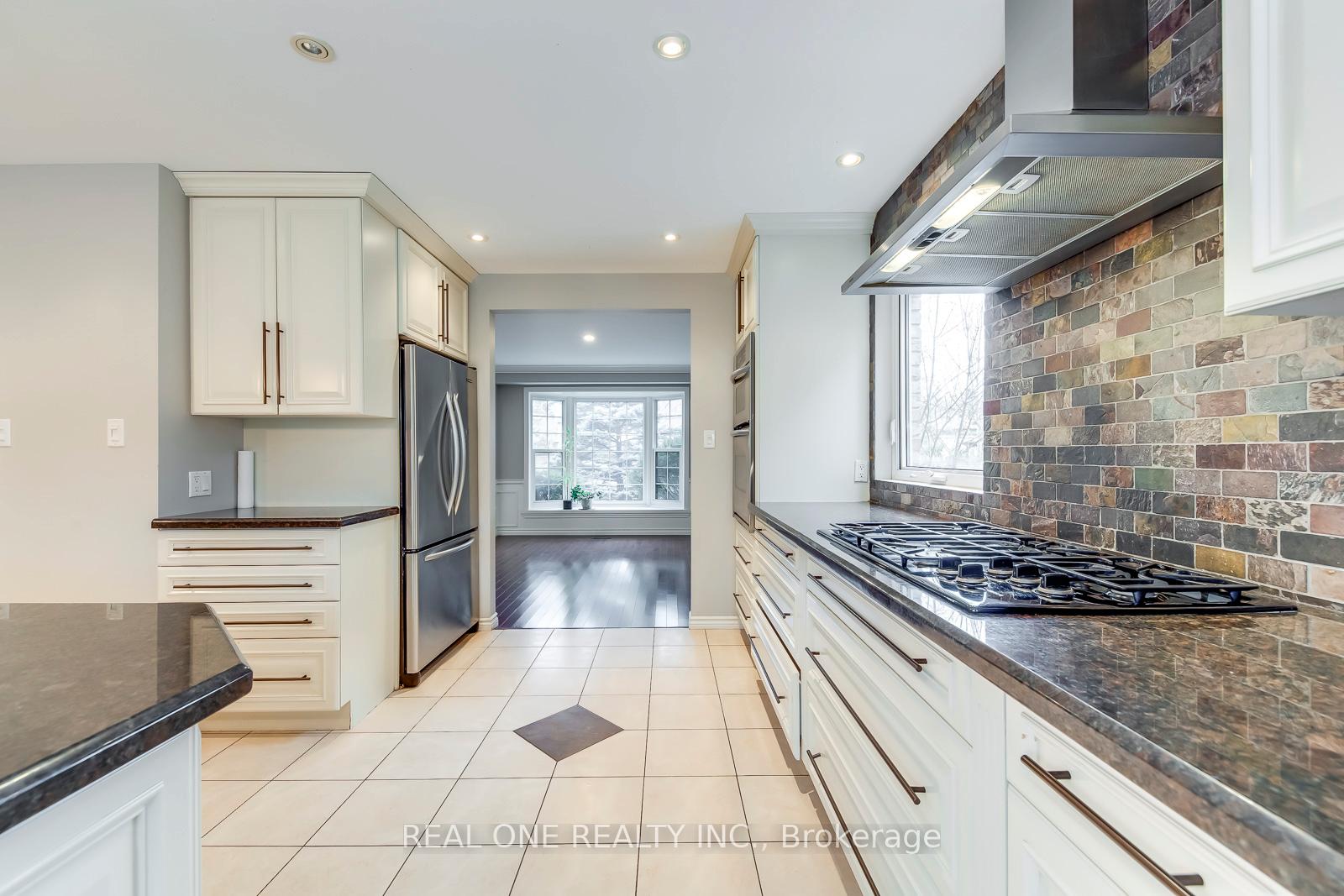 Photo 16 of 120 Blyth Crescent, Oakville, Ford — HOMEH