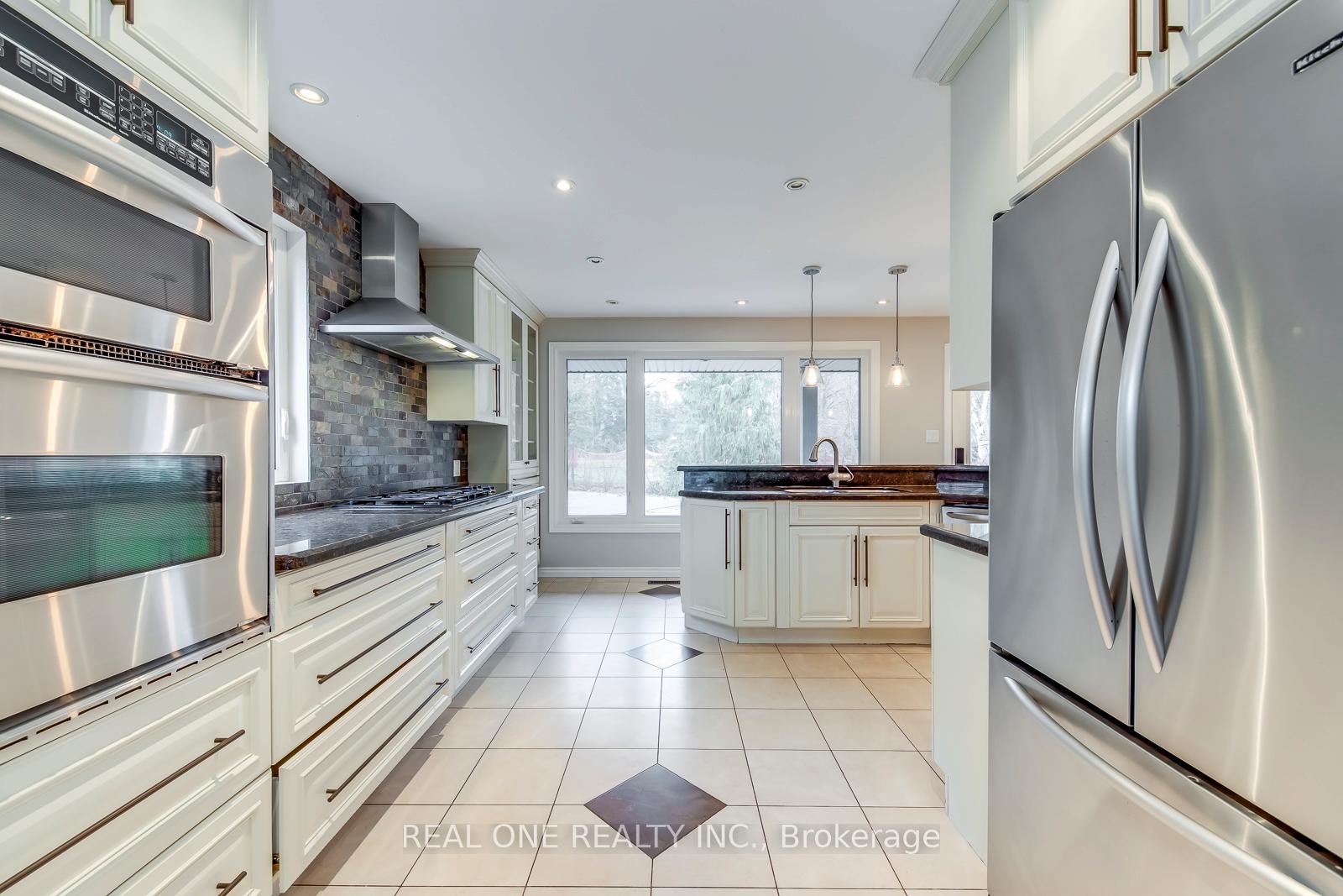 Photo 19 of 120 Blyth Crescent, Oakville, Ford — HOMEH