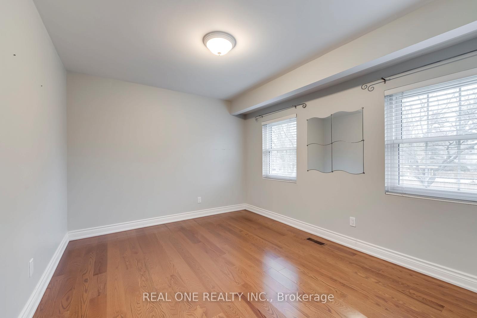 Photo 24 of 120 Blyth Crescent, Oakville, Ford — HOMEH