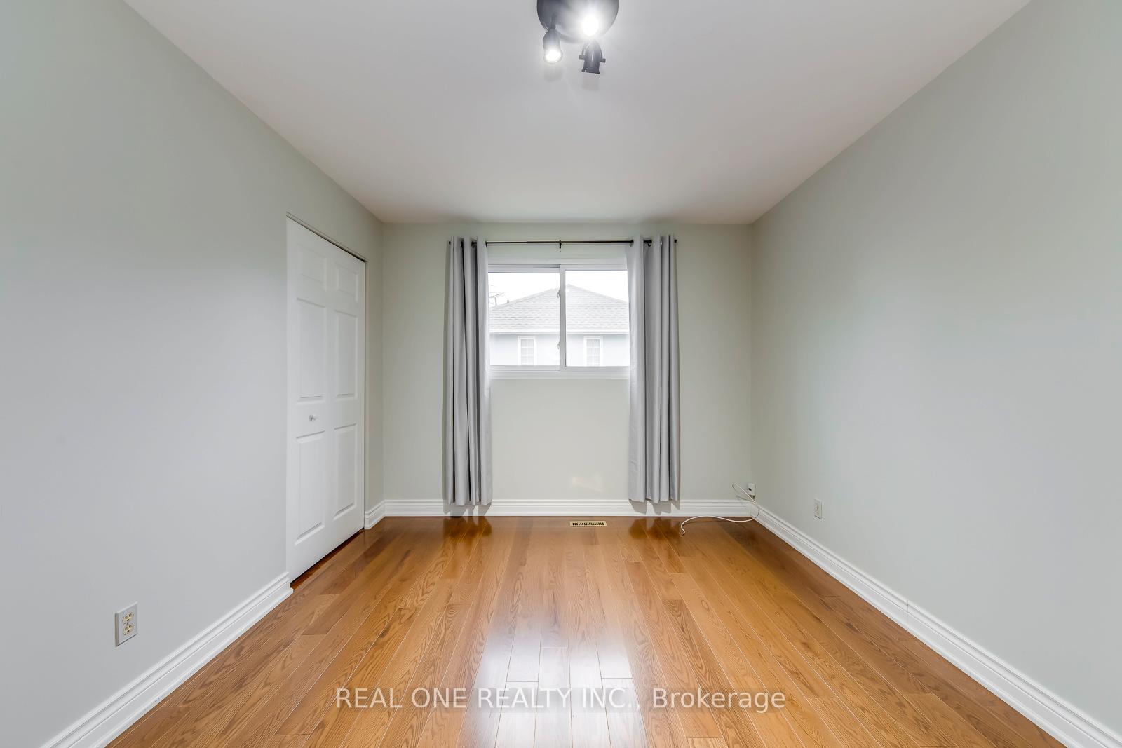 Photo 31 of 120 Blyth Crescent, Oakville, Ford — HOMEH