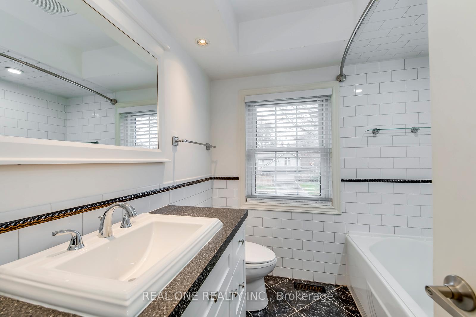 Photo 32 of 120 Blyth Crescent, Oakville, Ford — HOMEH