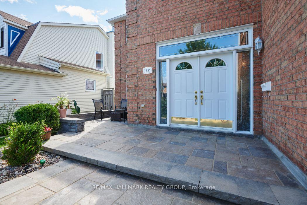 Photo 4 of 1687 Orford Crescent, Ottawa, Fallingbrook/Pineridge — HOMEH