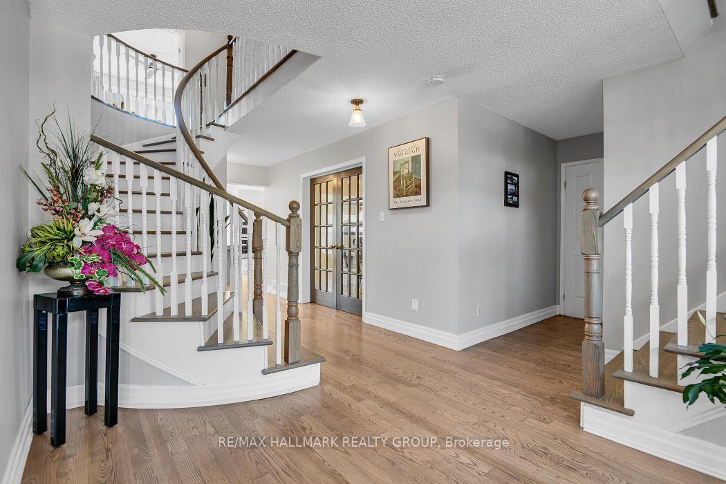 Photo 5 of 1687 Orford Crescent, Ottawa, Fallingbrook/Pineridge — HOMEH