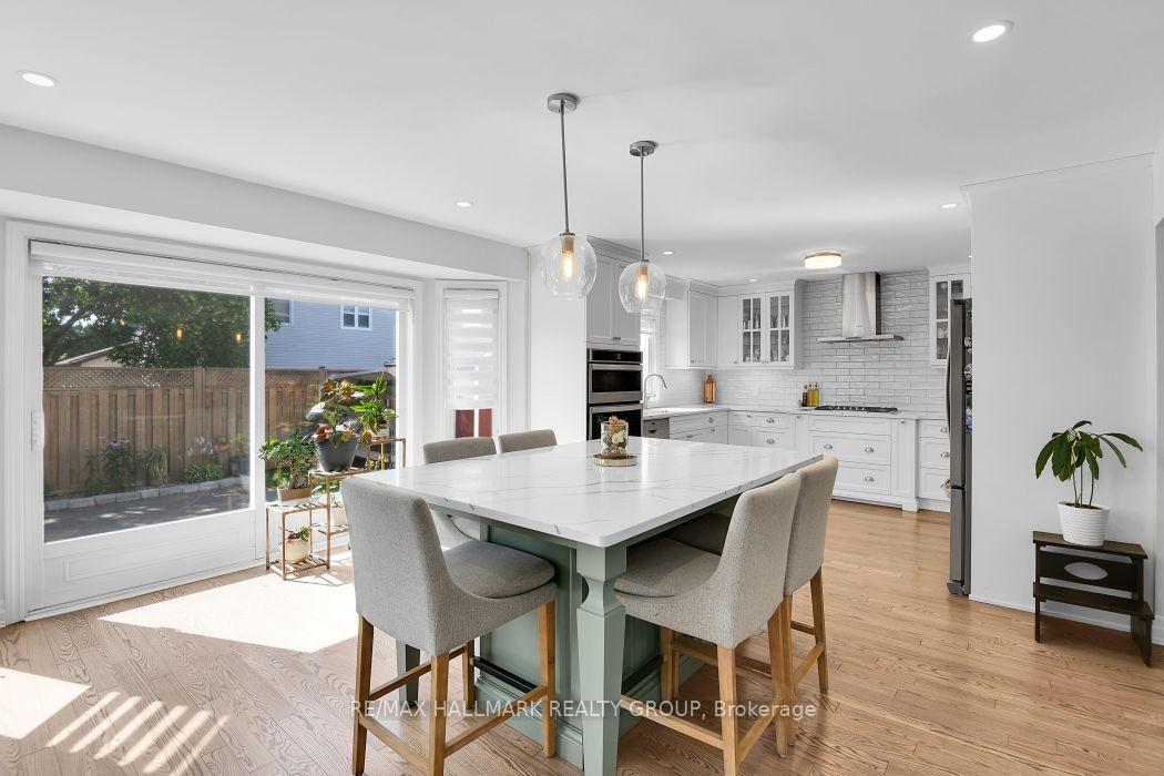 Photo 6 of 1687 Orford Crescent, Ottawa, Fallingbrook/Pineridge — HOMEH