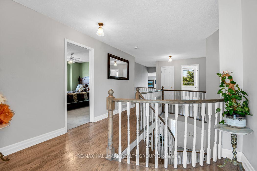 Photo 17 of 1687 Orford Crescent, Ottawa, Fallingbrook/Pineridge — HOMEH