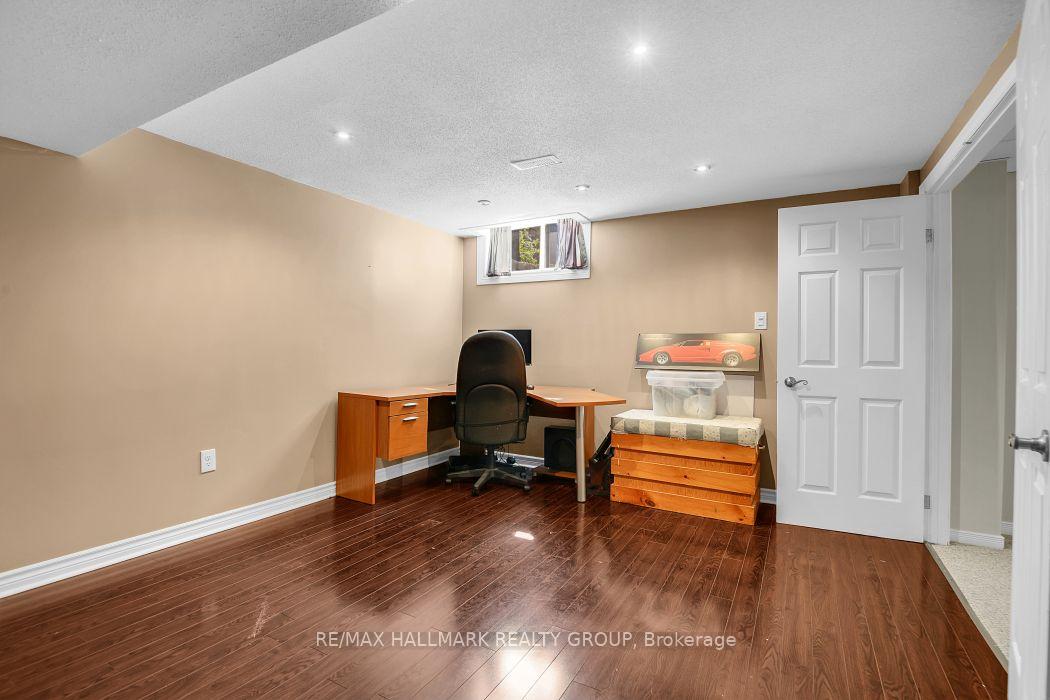 Photo 31 of 1687 Orford Crescent, Ottawa, Fallingbrook/Pineridge — HOMEH