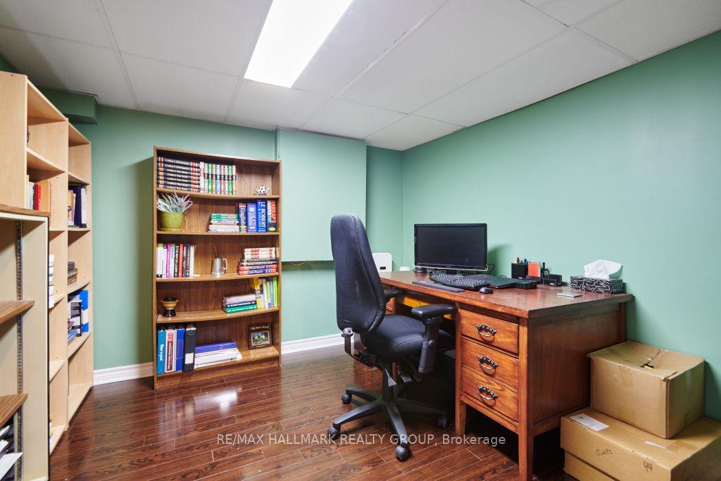 Photo 32 of 1687 Orford Crescent, Ottawa, Fallingbrook/Pineridge — HOMEH