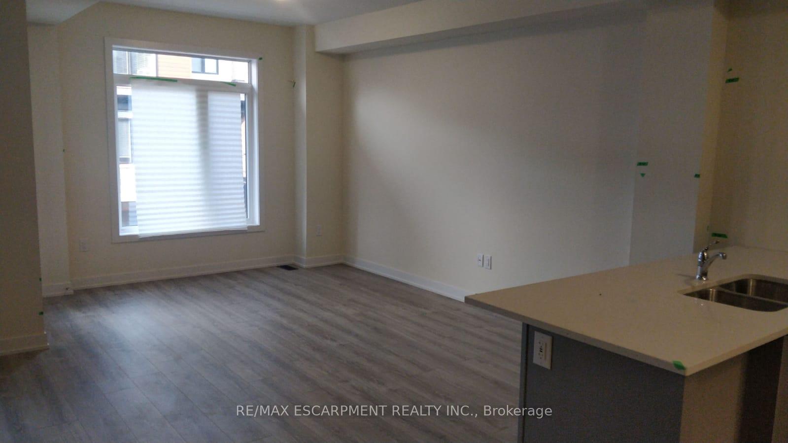 Photo 2 of Unit 122, 590 North Service Road E, Hamilton, Lakeshore — HOMEH
