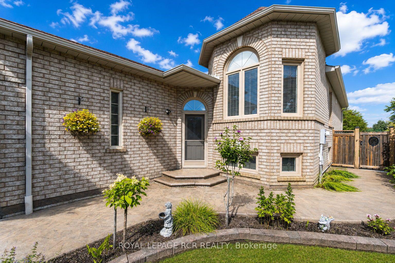 Photo 2 of 65 Royalton Drive, Caledon, Bolton East — HOMEH