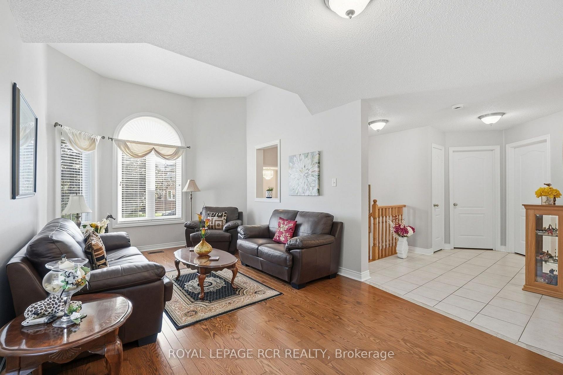 Photo 6 of 65 Royalton Drive, Caledon, Bolton East — HOMEH