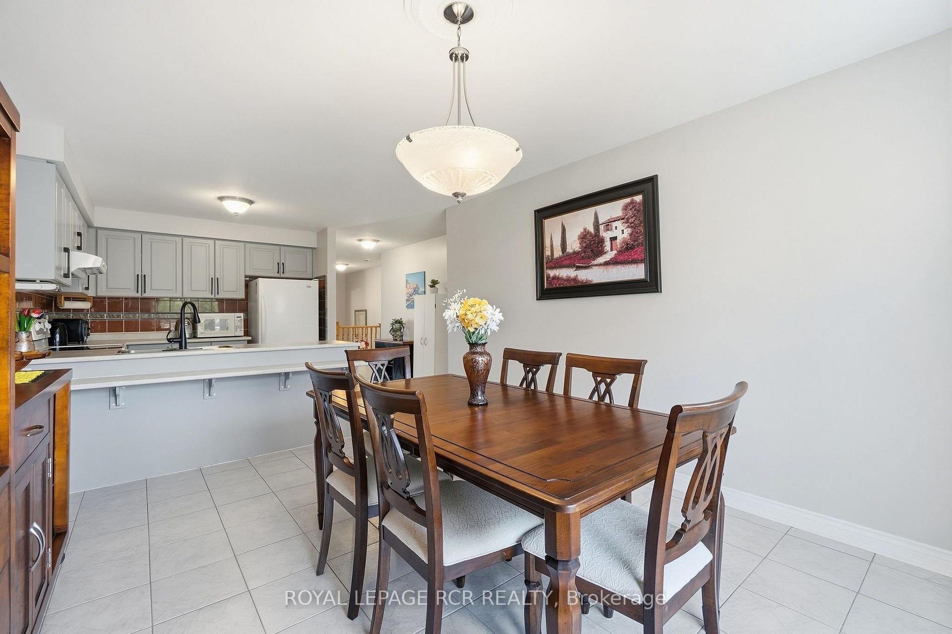 Photo 13 of 65 Royalton Drive, Caledon, Bolton East — HOMEH