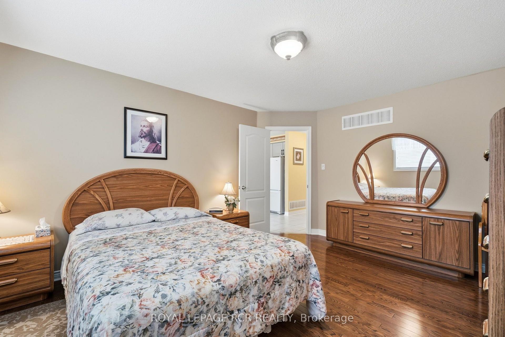 Photo 16 of 65 Royalton Drive, Caledon, Bolton East — HOMEH