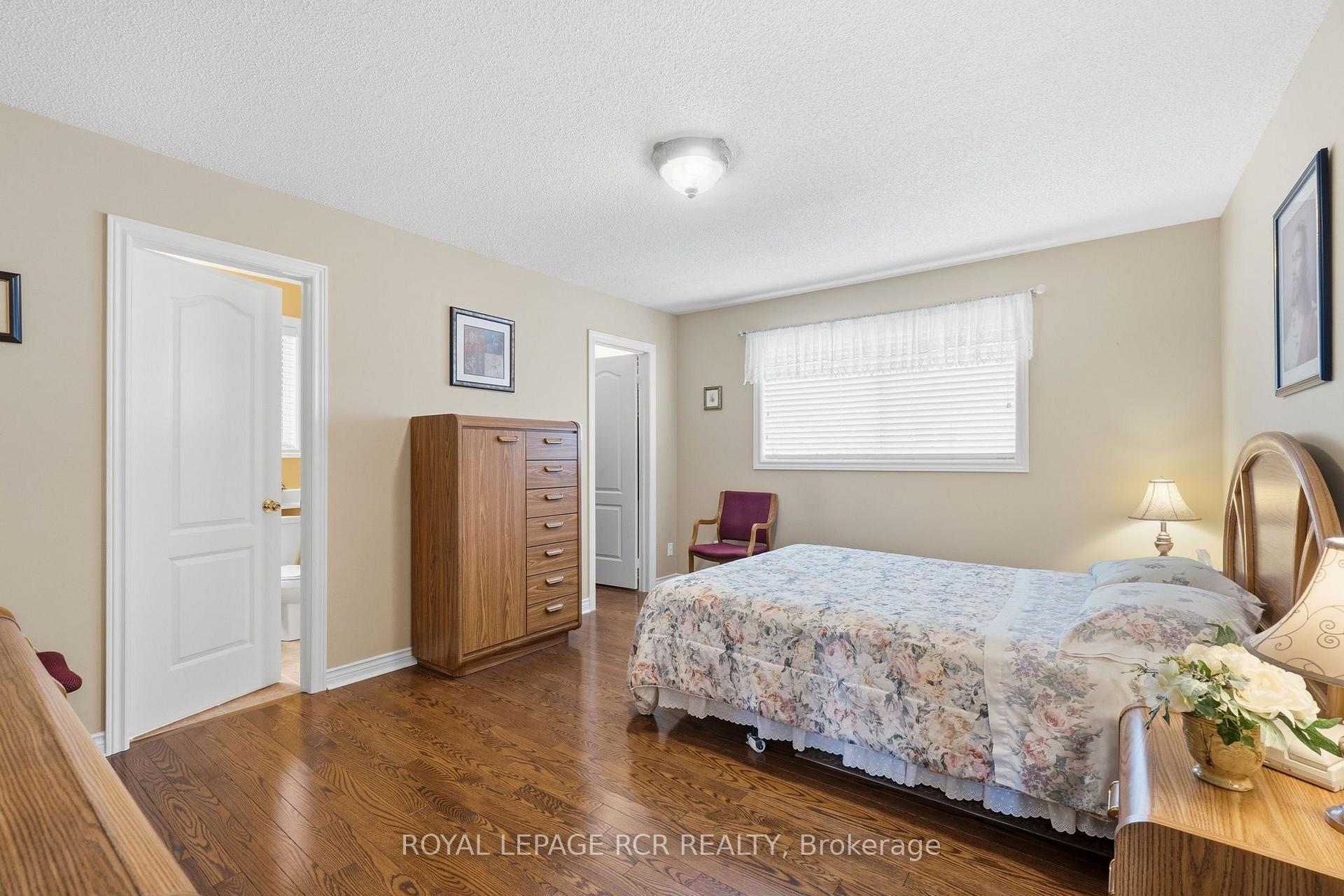 Photo 17 of 65 Royalton Drive, Caledon, Bolton East — HOMEH