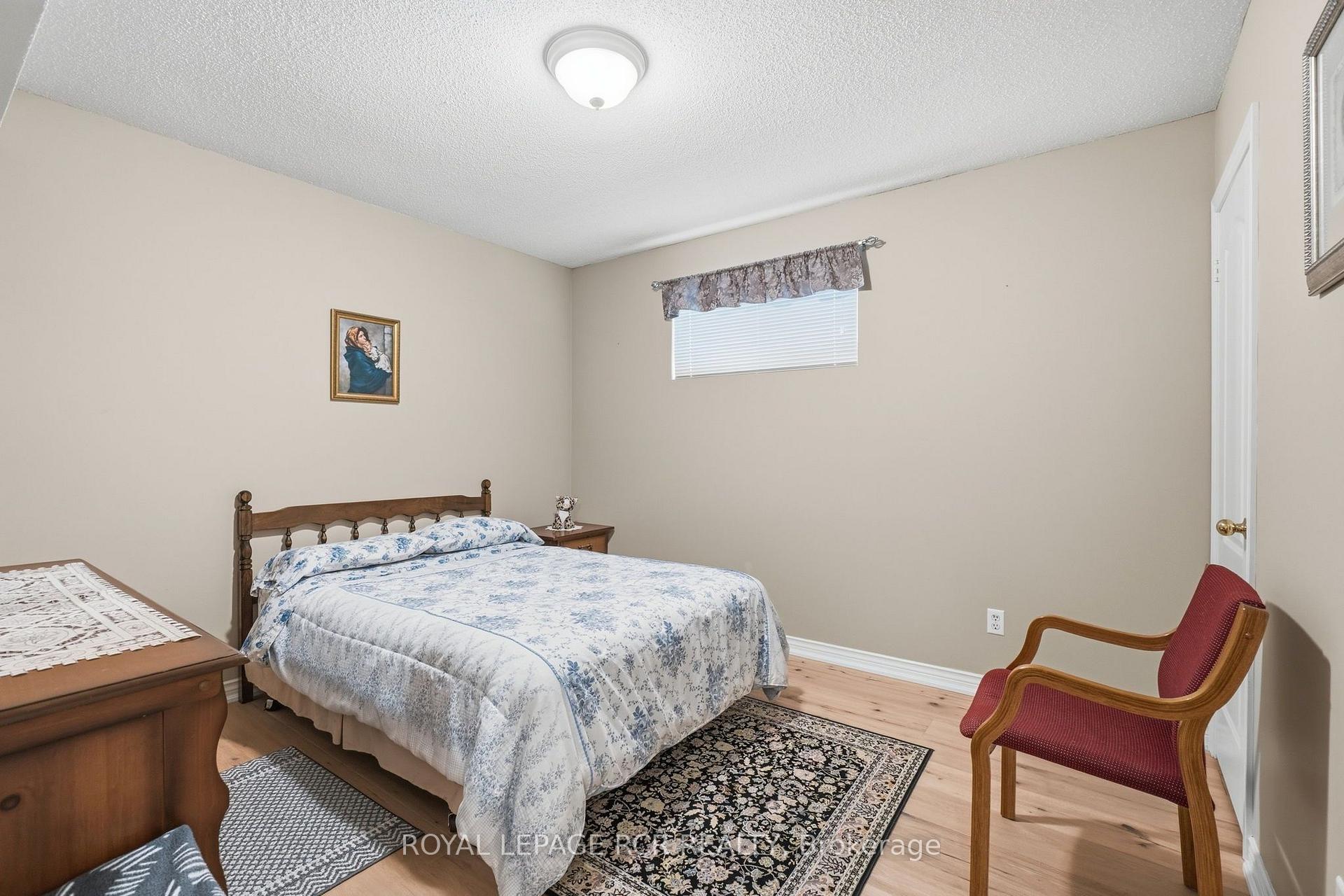 Photo 23 of 65 Royalton Drive, Caledon, Bolton East — HOMEH