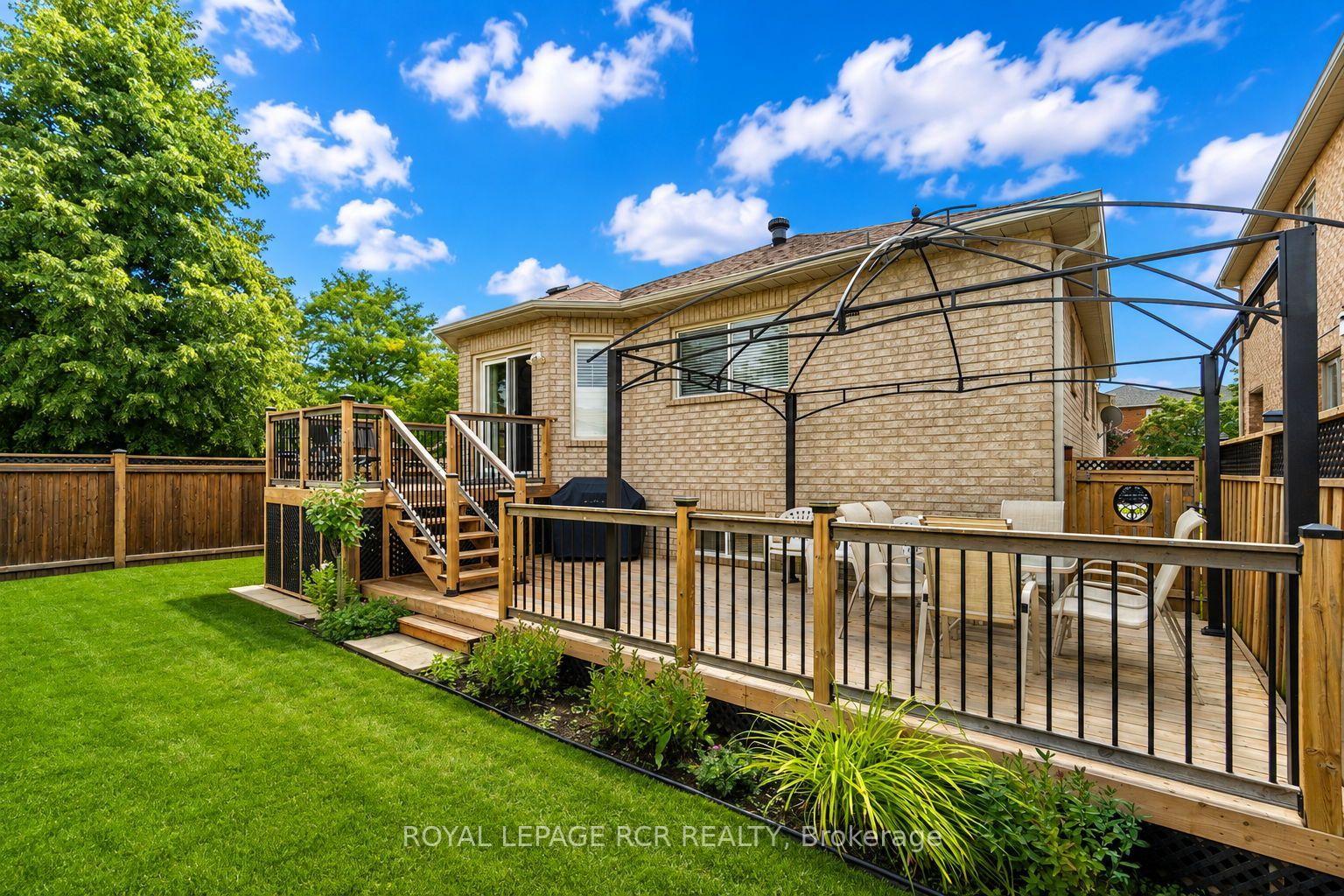 Photo 33 of 65 Royalton Drive, Caledon, Bolton East — HOMEH