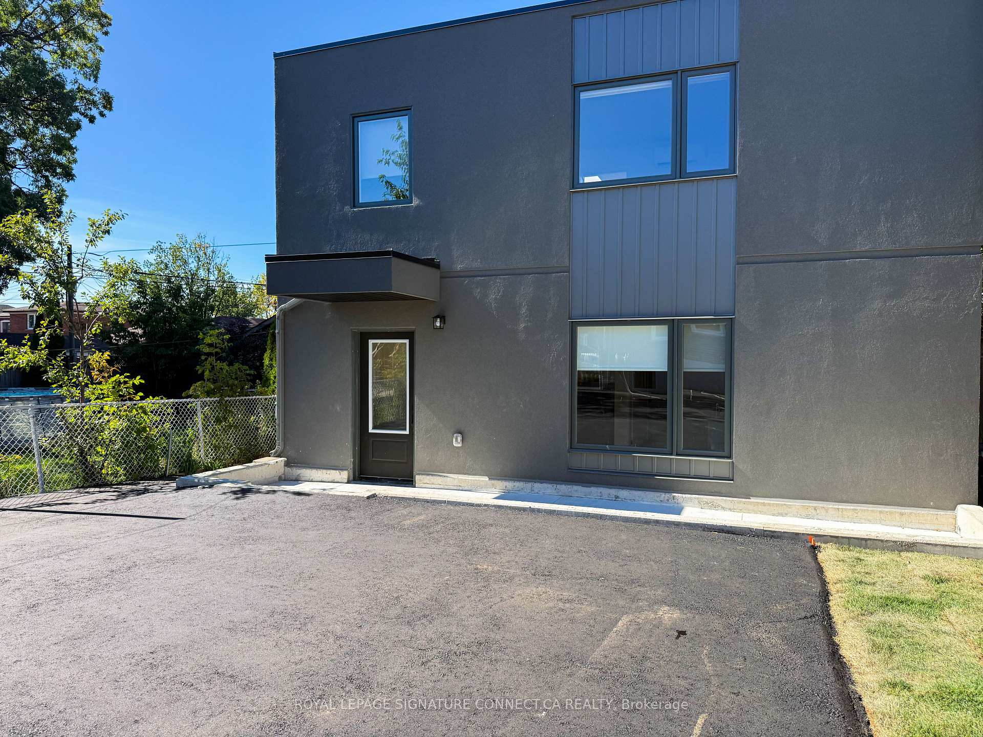 Photo 26 of Unit G Suite, 30 Snider Avenue, North York, Briar Hill-Belgravia — HOMEH