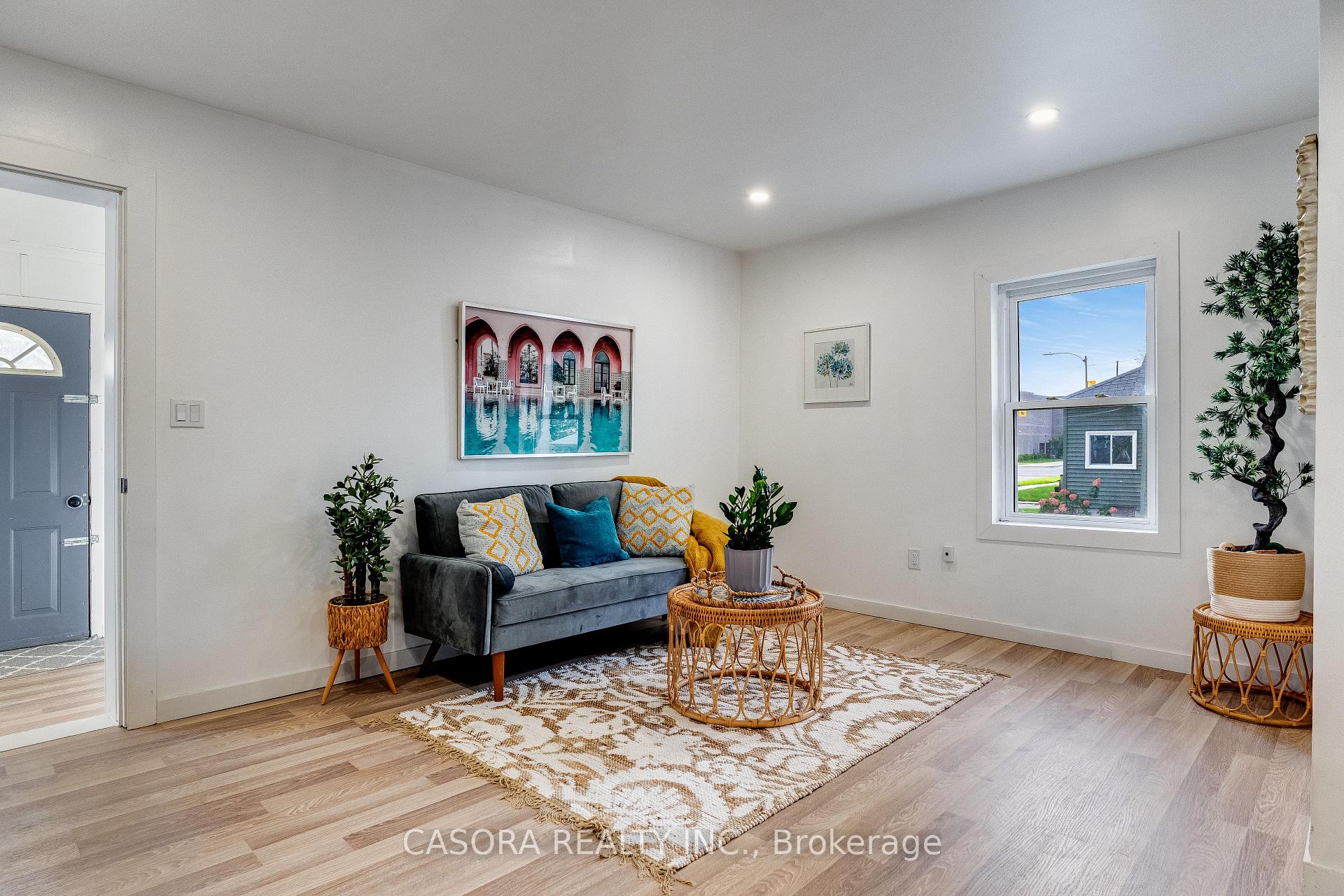 Photo 3 of 41 Westmoreland Avenue, Leamington — HOMEH