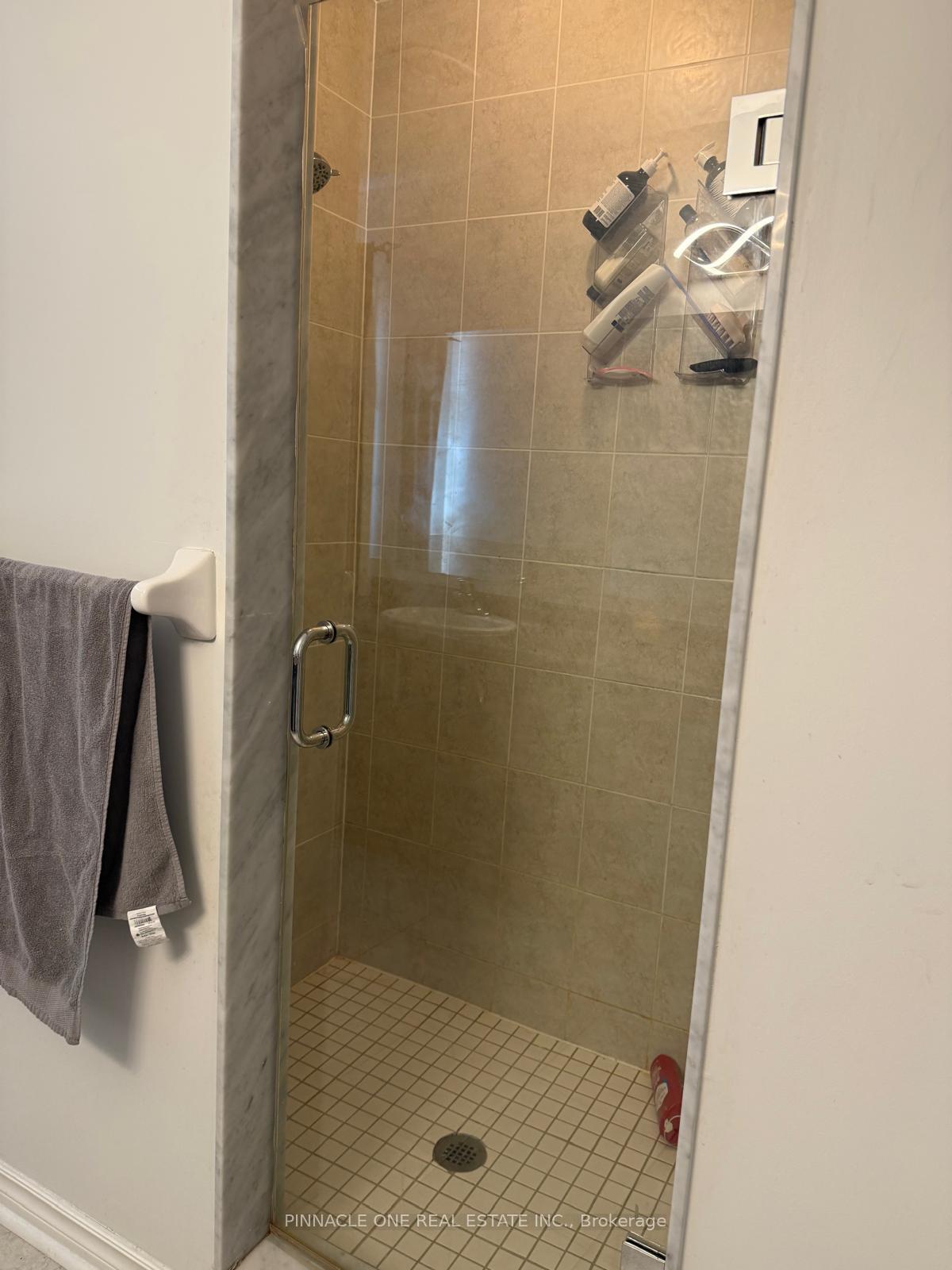 Photo 6 of 226 Kenneth Cole Drive, Clarington, Bowmanville — HOMEH