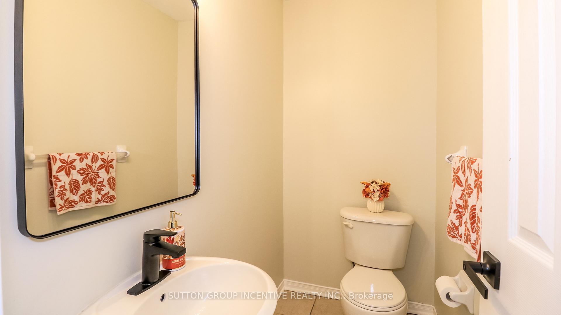 Photo 10 of 15 Bruce Crescent, Barrie, Bayshore — HOMEH