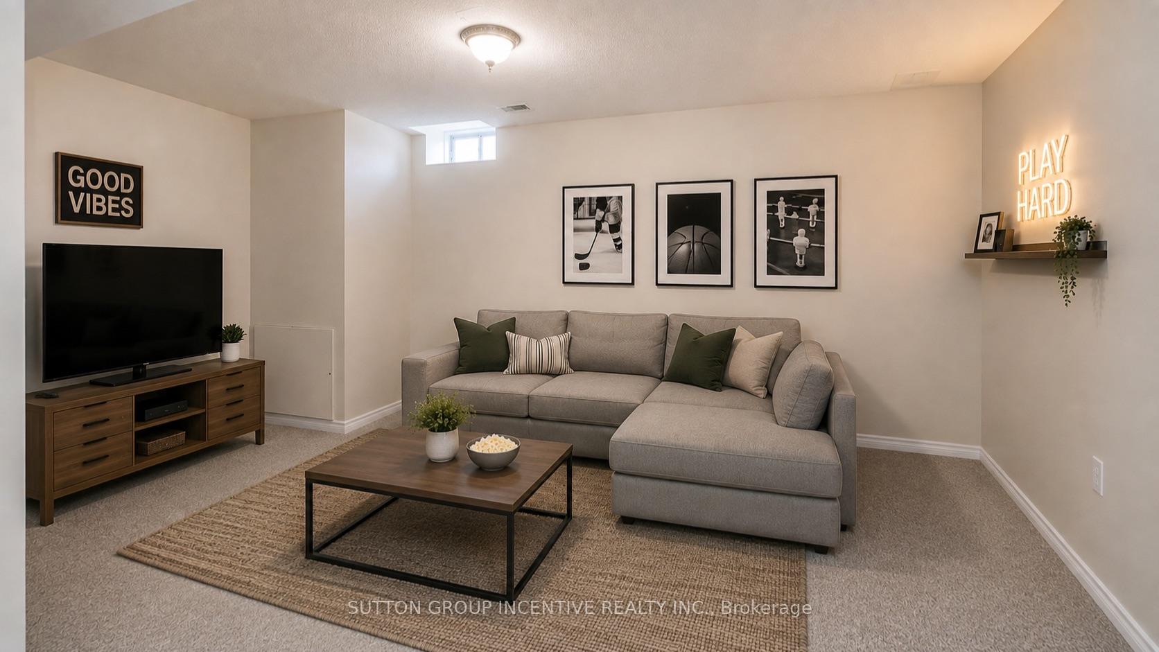Photo 33 of 15 Bruce Crescent, Barrie, Bayshore — HOMEH