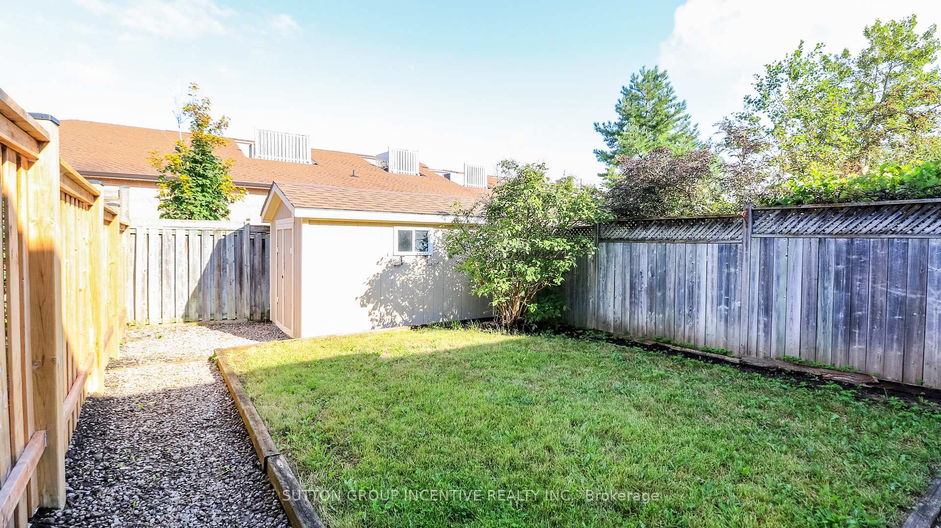 Photo 39 of 15 Bruce Crescent, Barrie, Bayshore — HOMEH