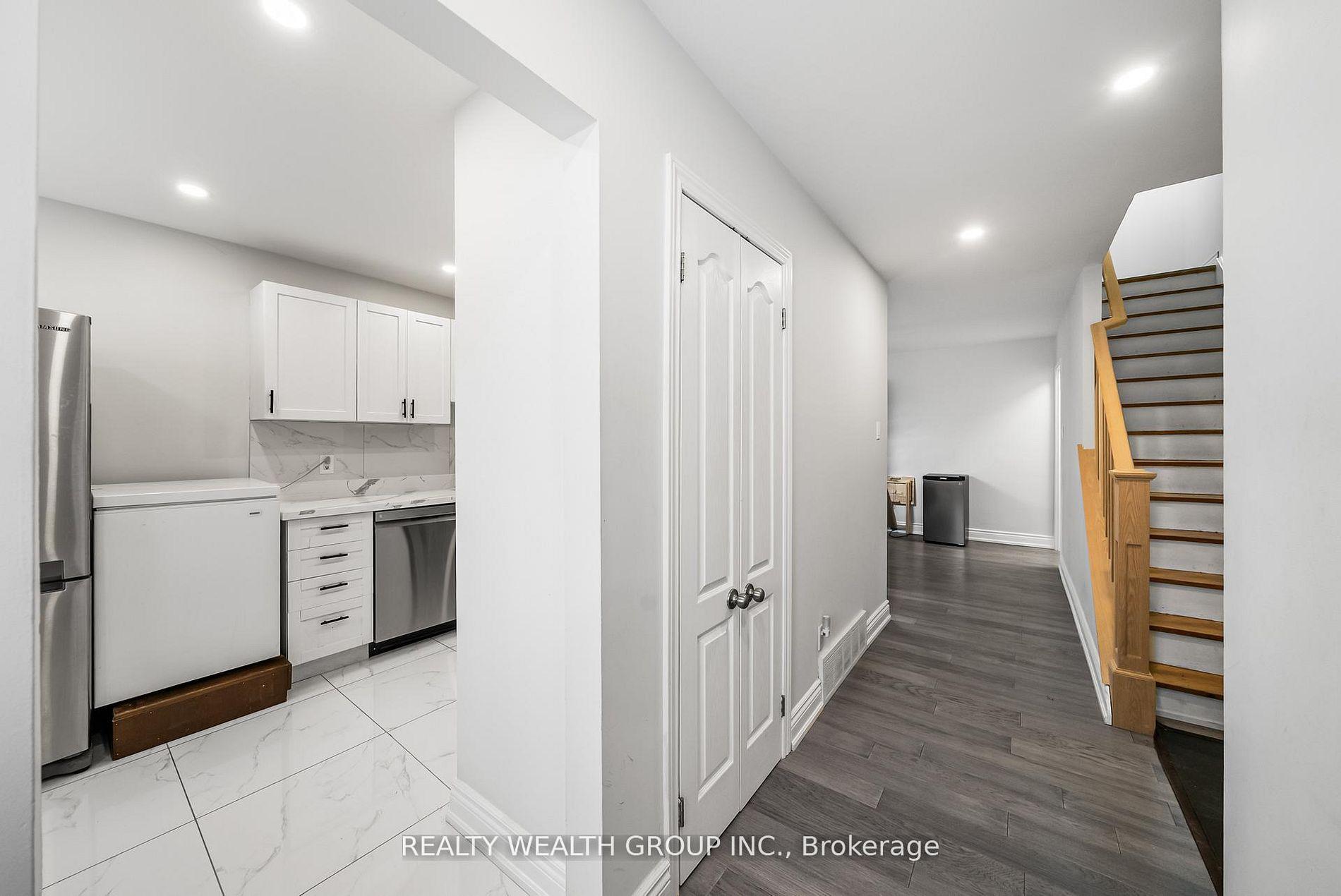 Photo 3 of Unit 39, 521 Timber Lane, Burlington, Appleby — HOMEH