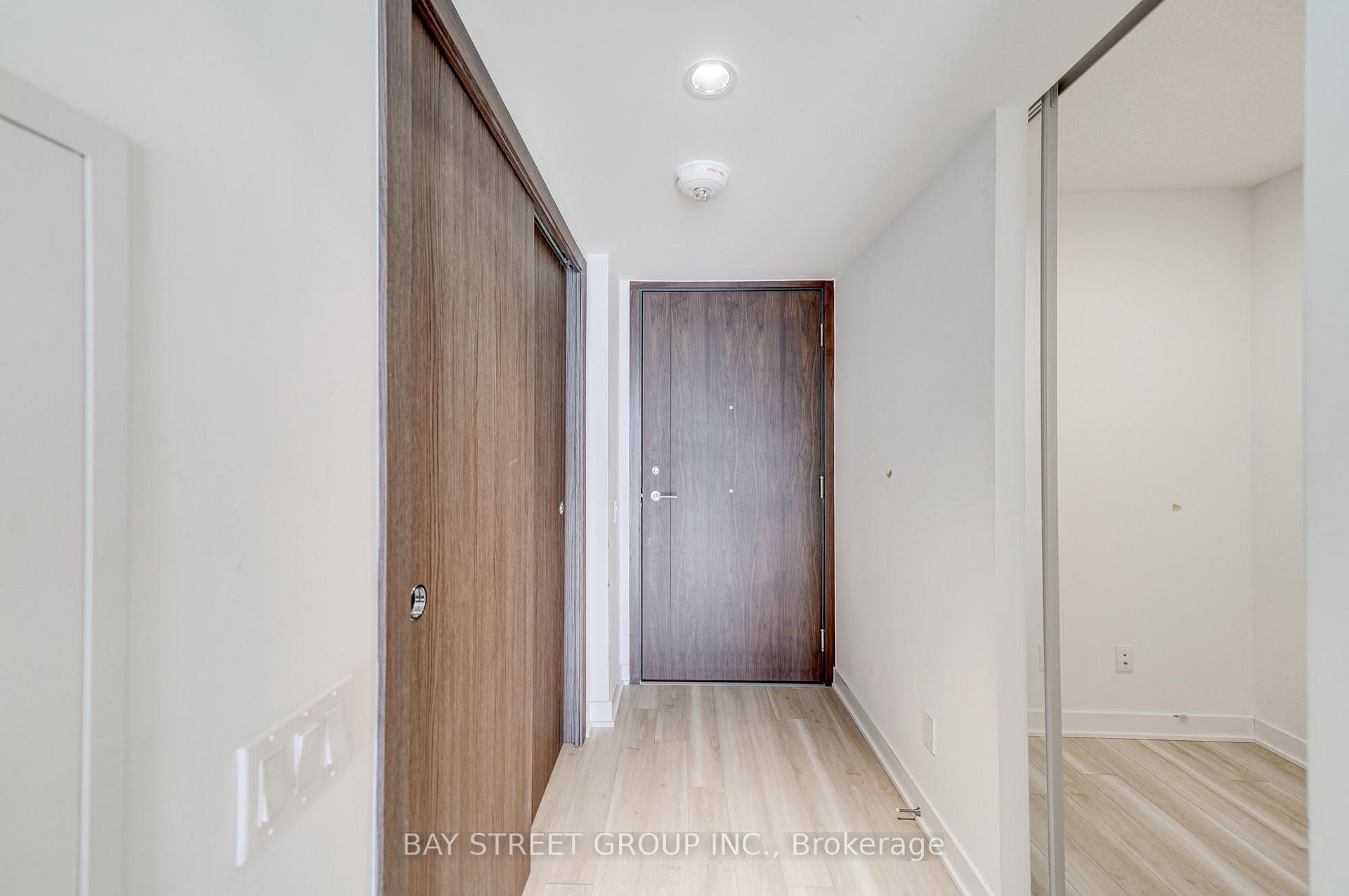 Photo 5 of Unit 2612, 17 Bathurst Street, Toronto, Waterfront Communities — HOMEH