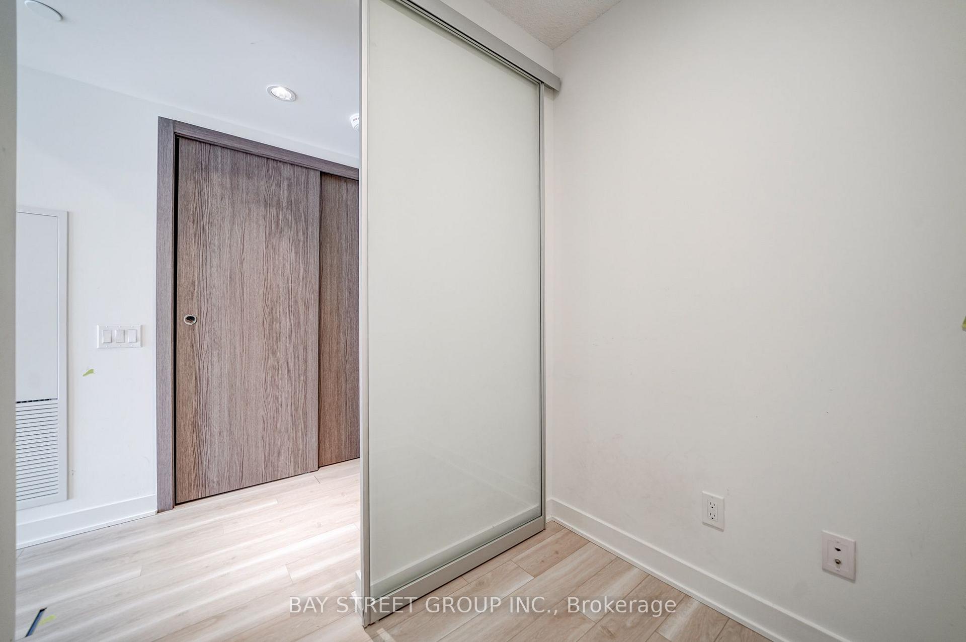 Photo 9 of Unit 2612, 17 Bathurst Street, Toronto, Waterfront Communities — HOMEH