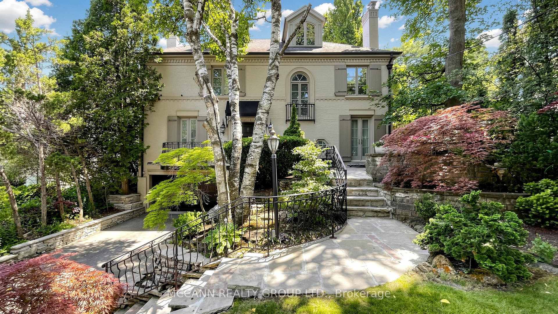 Photo 2 of 27 Strathgowan Crescent, Toronto, Lawrence Park South — HOMEH