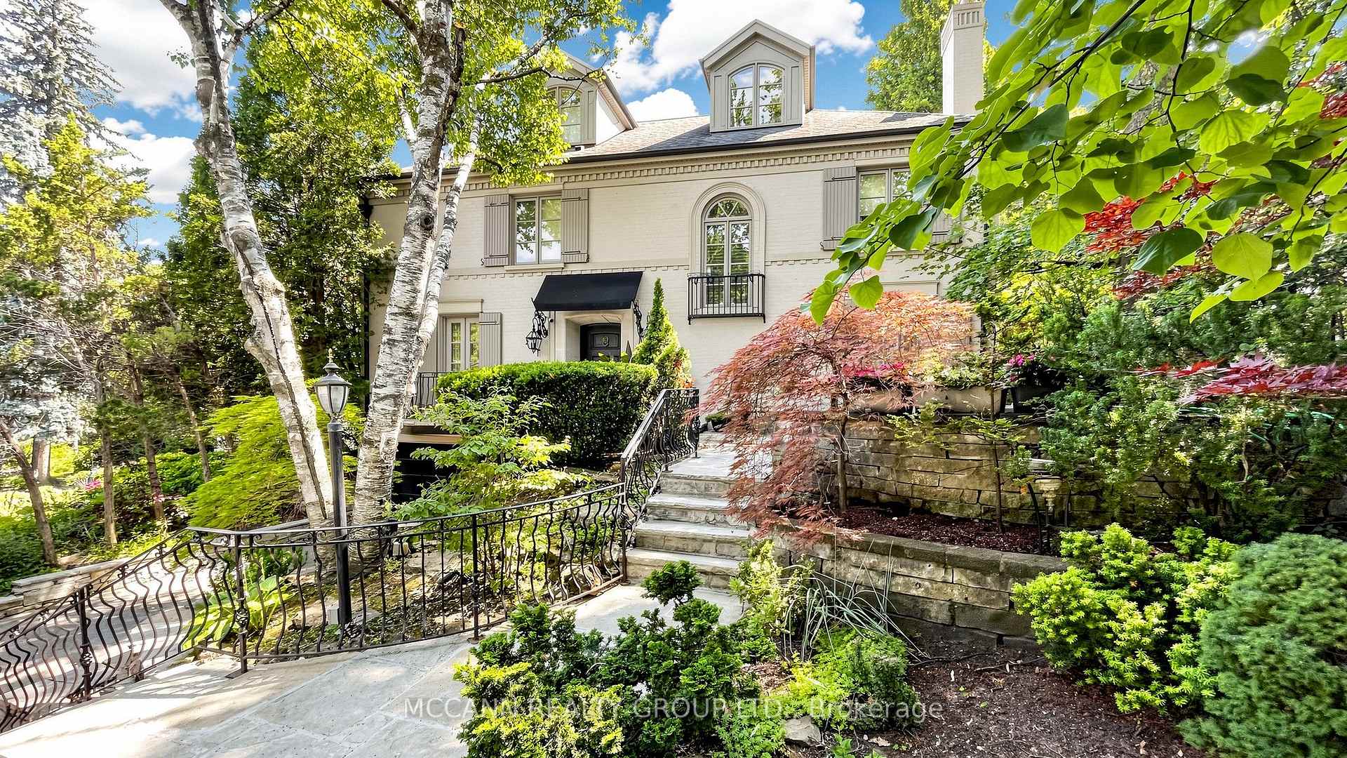 Photo 3 of 27 Strathgowan Crescent, Toronto, Lawrence Park South — HOMEH
