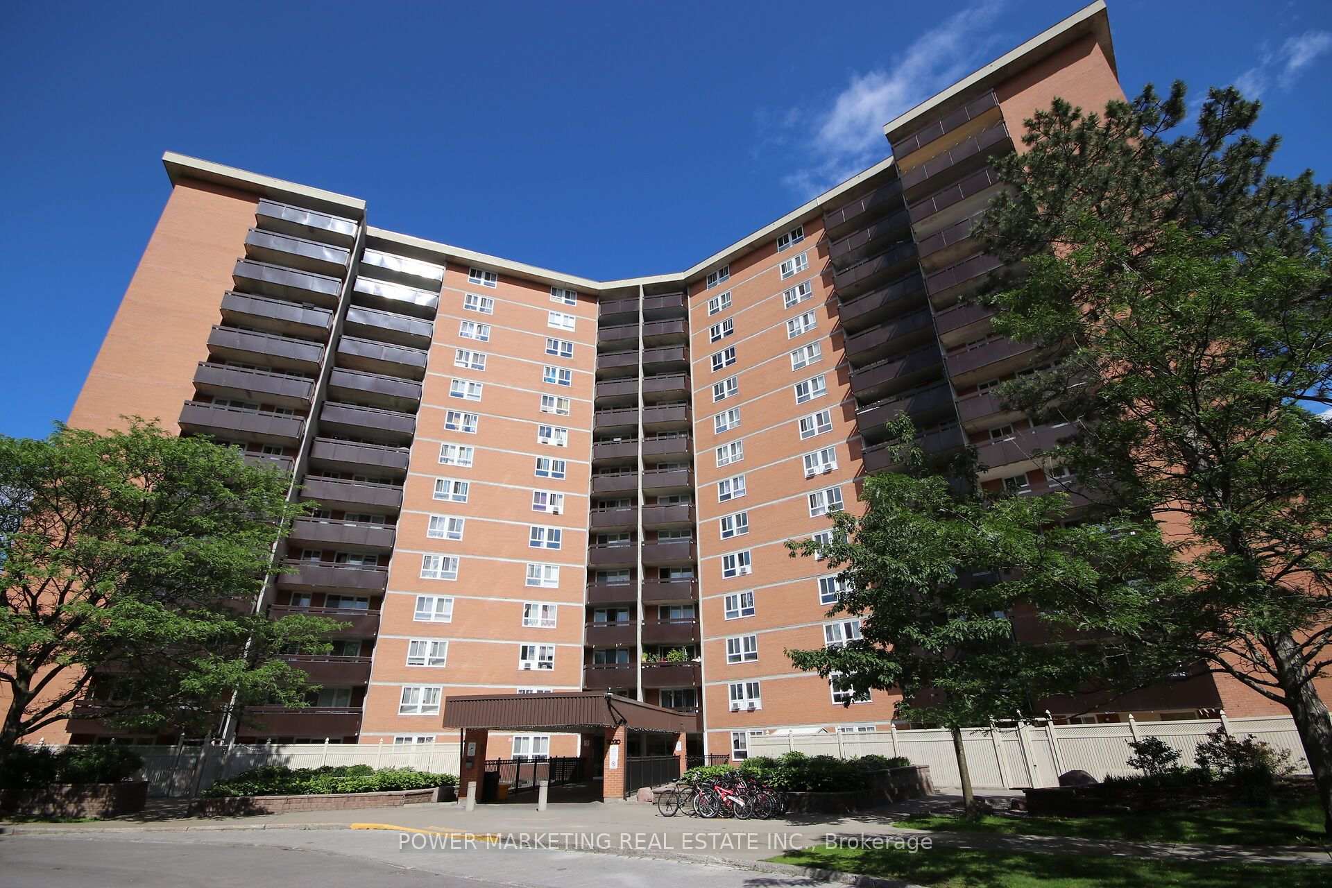 Photo 1 of Unit 810, 2020 Jasmine Crescent, Ottawa, Beacon Hill South — HOMEH
