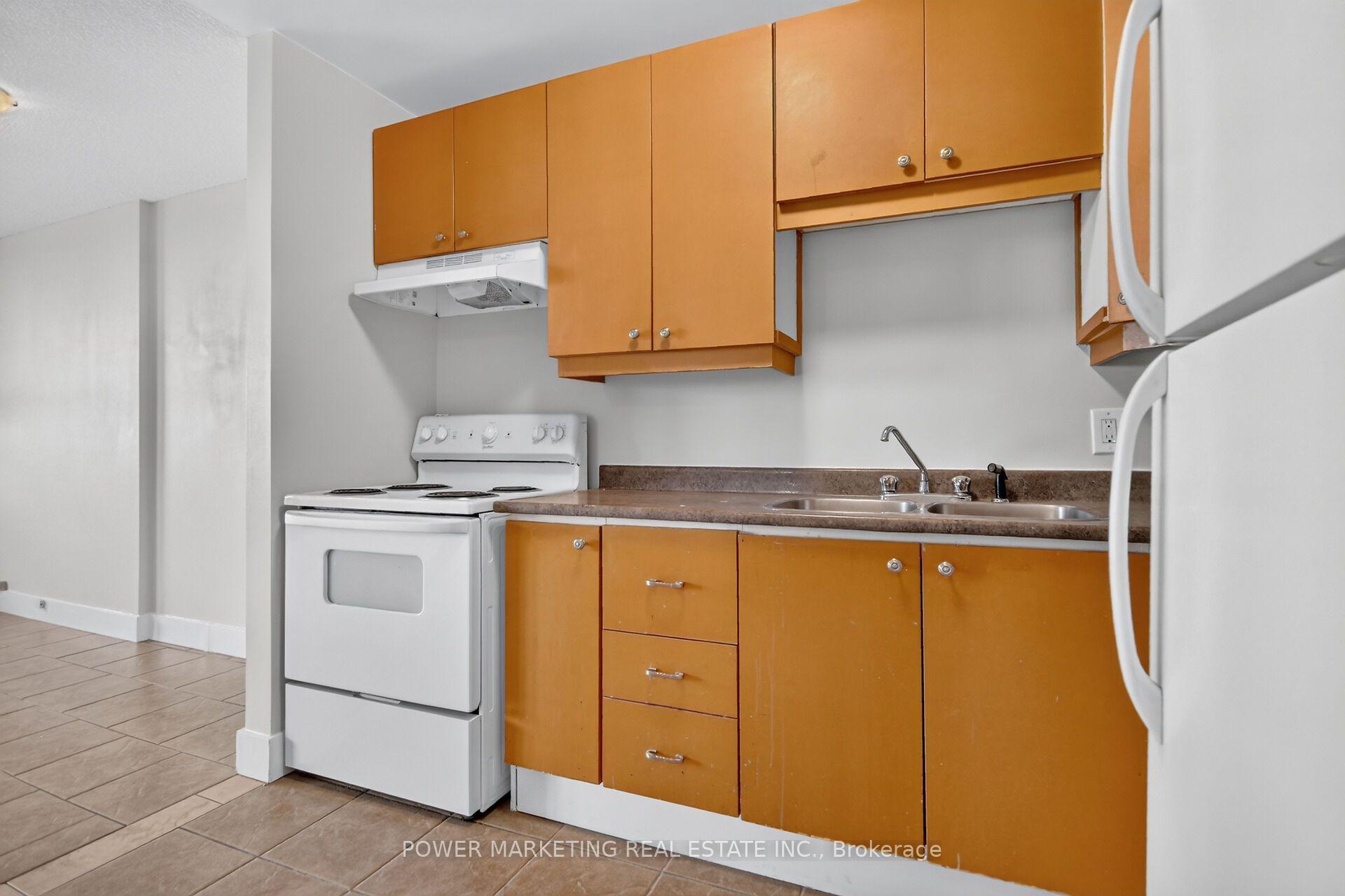Photo 9 of Unit 810, 2020 Jasmine Crescent, Ottawa, Beacon Hill South — HOMEH