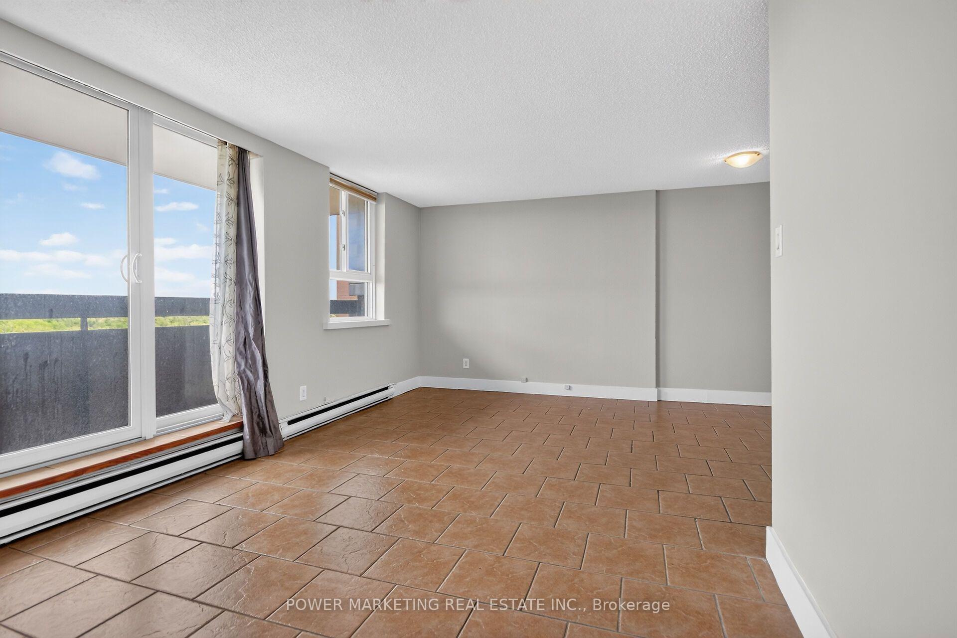 Photo 11 of Unit 810, 2020 Jasmine Crescent, Ottawa, Beacon Hill South — HOMEH